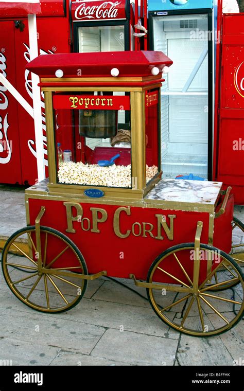Carrito antiguo de palomitas de maíz