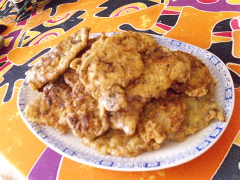 Lomo de cerdo rebozado en harina y huevo
