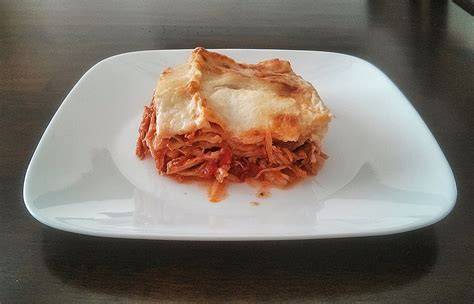 Capas de pasticho de pollo antes de hornear