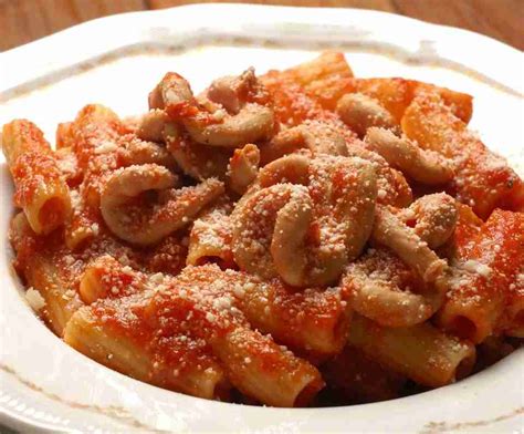 Ingredientes para Rigatoni con Pajata