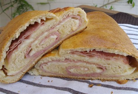 Pan relleno con jamón y queso