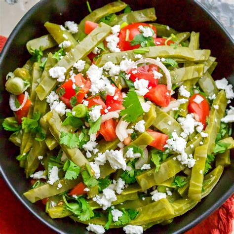 Ensalada de nopales mexicana
