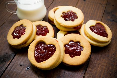 Galletas fantasmas con relleno de mermelada