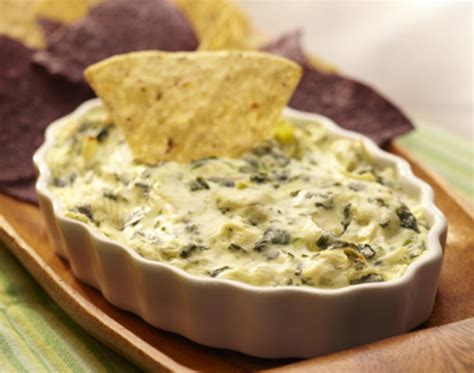 Tabla de ingredientes para dip de espinacas y alcachofas