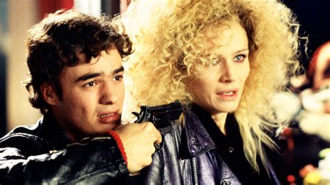 Escena de tensión entre Víctor, Elena, David y Sancho en Carne trémula