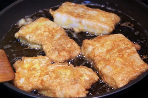 Merluza a la romana recién frita