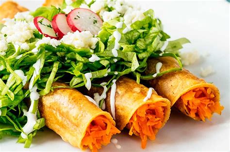 Tacos de zanahoria rellenos