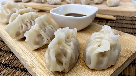 Variedad de empanadillas asiáticas