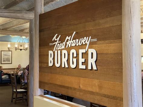 Exterior de Fred Harvey Tavern