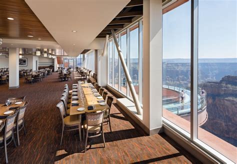 Restaurante Sky View con vistas al Gran Cañón