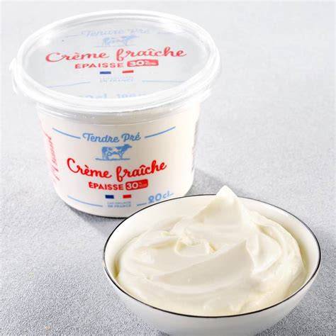 Crème fraîche en un bol