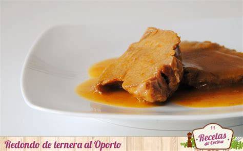 Redondo de ternera al Oporto en un plato