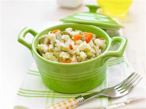 Variedad de platos de arroz para niños