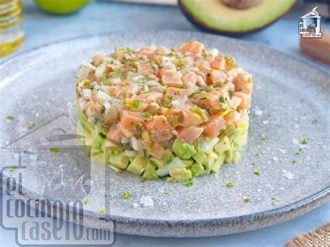 Tartar de lentejas y aguacate emplatado