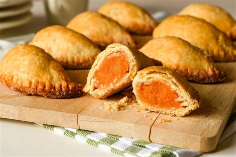 Pastissets de boniato en una mesa de Navidad