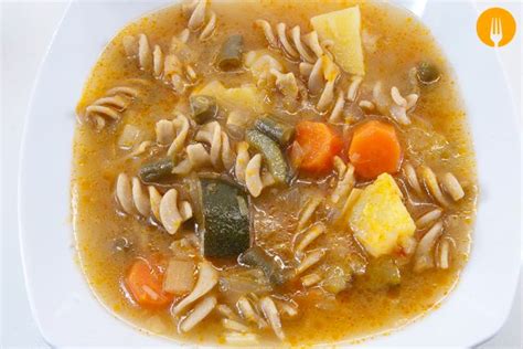 Sopa minestrone casera
