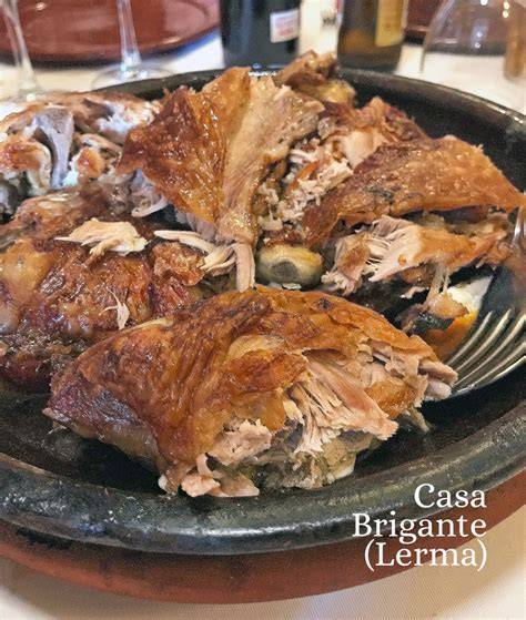 Plato de lechazo asado al estilo tradicional