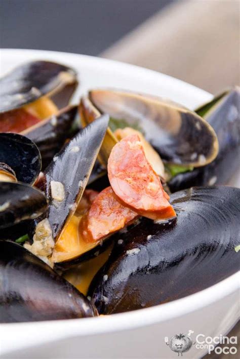 Ingredientes para mejillones con chorizo