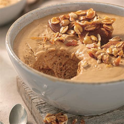 Mousse de dulce de leche con crocante de maní