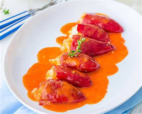 Variedad de platos con pimientos del piquillo