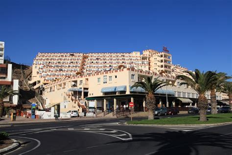 Fachada de Ortho Nat Zentrum Fuerteventura en Avenida Saladar