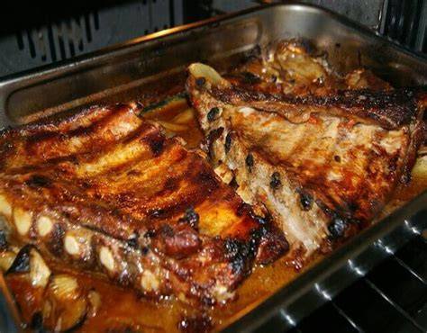 Costillas de vaca asadas en el horno