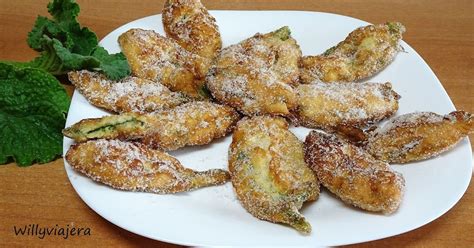 Crespillos de borraja con azúcar glas