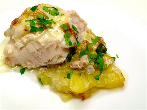 Cogote de merluza al horno con refrito