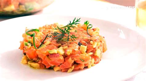 Tartar de salmón con naranja