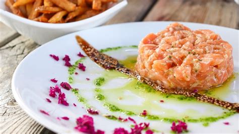 Snack tartar de trucha con naranja