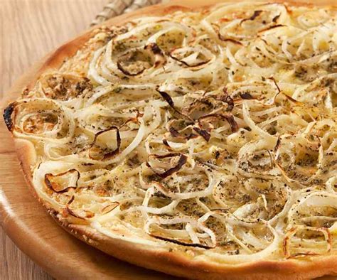 Pizza Genovesa con cebolla y queso