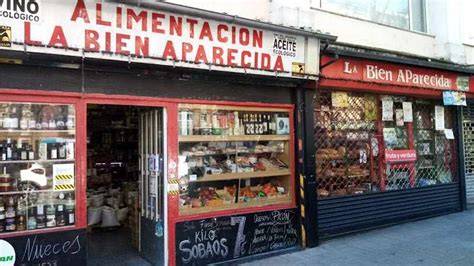 Fachada de la panadería La Bien Aparecida en Santander