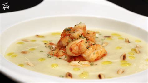 Crema de coliflor con gambas y tamarindo
