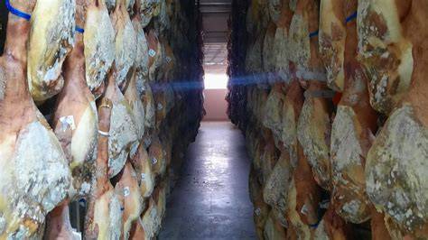 Secaderos de jamones en la Alpujarra granadina