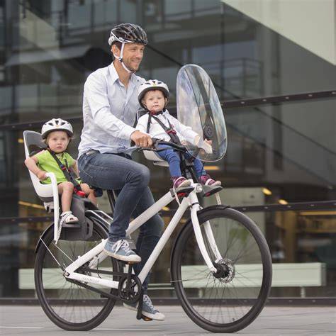 Comparación de sillas de bicicleta delantera y trasera para niños