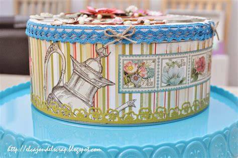 Cajas de latas decoradas con galletas