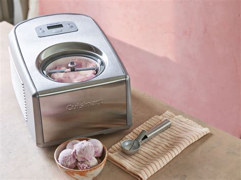 Heladera en funcionamiento para hacer helado