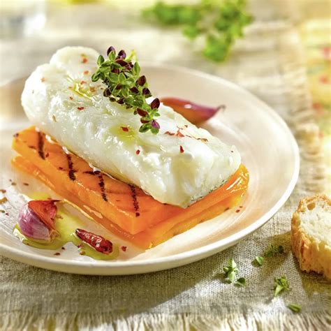 Plato de bacalao confitado con salsa de sobrasada y miel