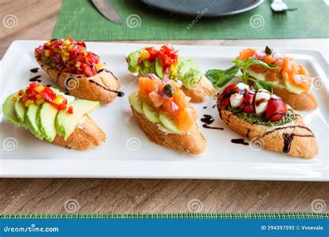 Plato de bruschetta variada