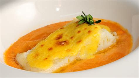 Ingredientes para bacalao confitado y salmorejo