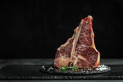 Chuletón de ternera madurado listo para cocinar