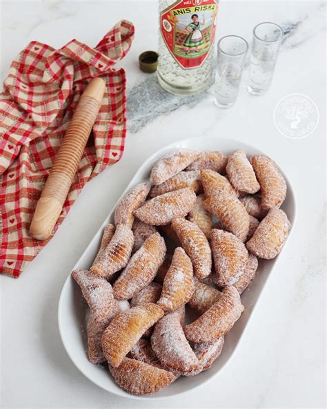 Surtido de dulces tradicionales rellenos de cabello de ángel