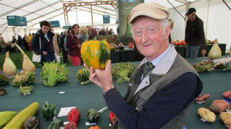 Variedad de hortalizas gigantes cultivadas por Peter Glazebrook
