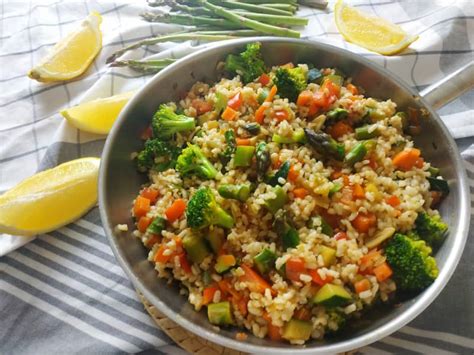 Arroz integral con calamares y verduras