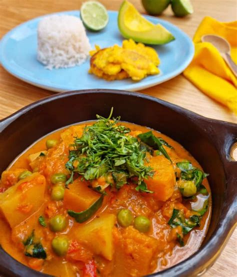 Cazuela de papa y vegetales vegana
