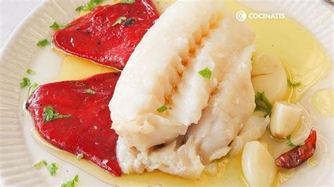 Gelatina de pimientos con bacalao confitado