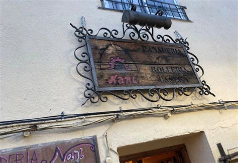 Fachada de la Panadería Nani en Montejo de la Sierra