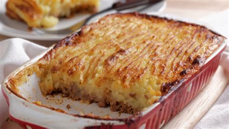 Pastel de carne uruguayo horneado