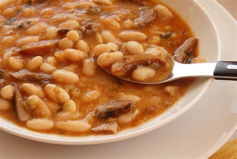 Plato de alubias con setas