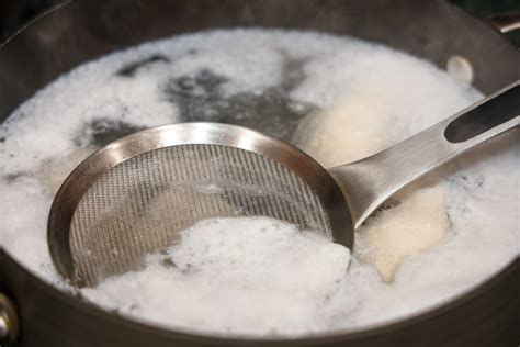 Proceso de formación de espuma al cocinar carne